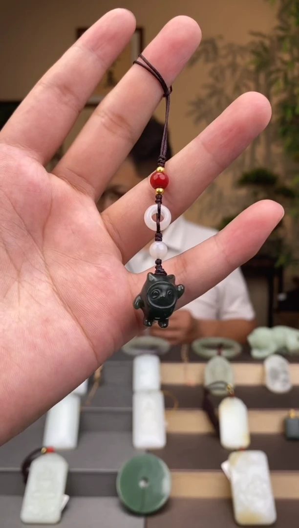和田玉未镶嵌吊坠(不含链)1