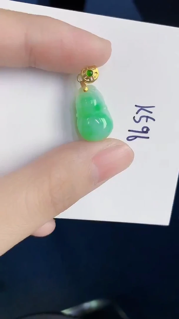 颈饰未镶嵌翡翠天然翡翠缅甸A货