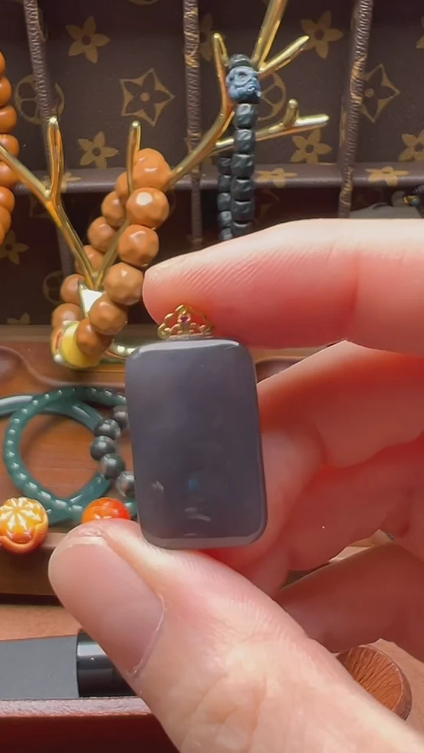 和田玉18K金镶嵌吊坠(不含链)JCSZB0012