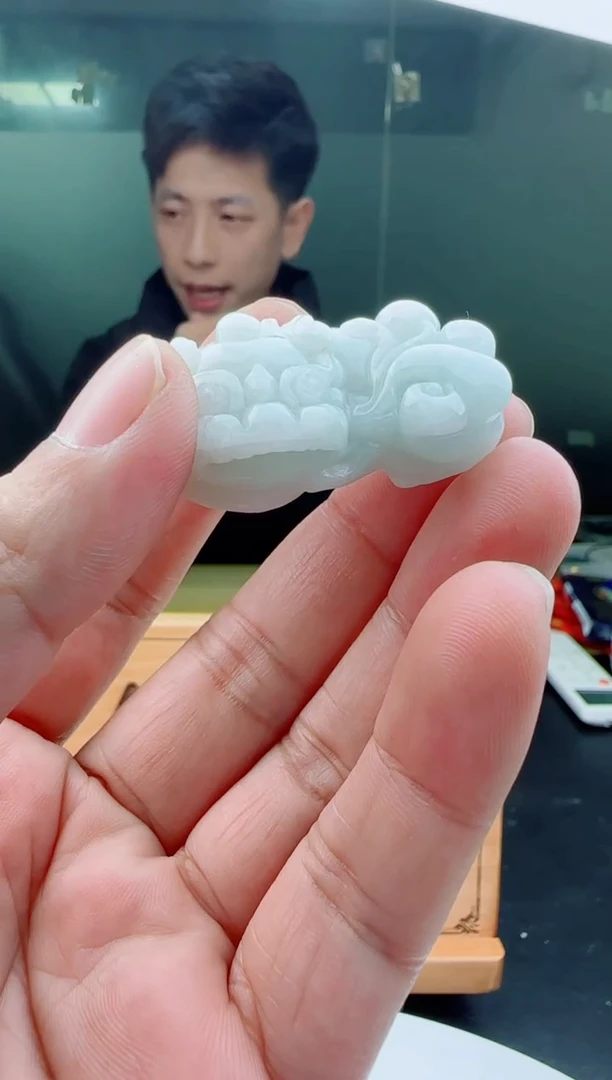 【闪购商品】翡翠颈饰未镶嵌111111111