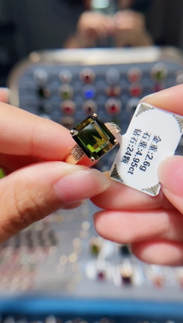 18K金镶嵌戒指碧玺4.95.