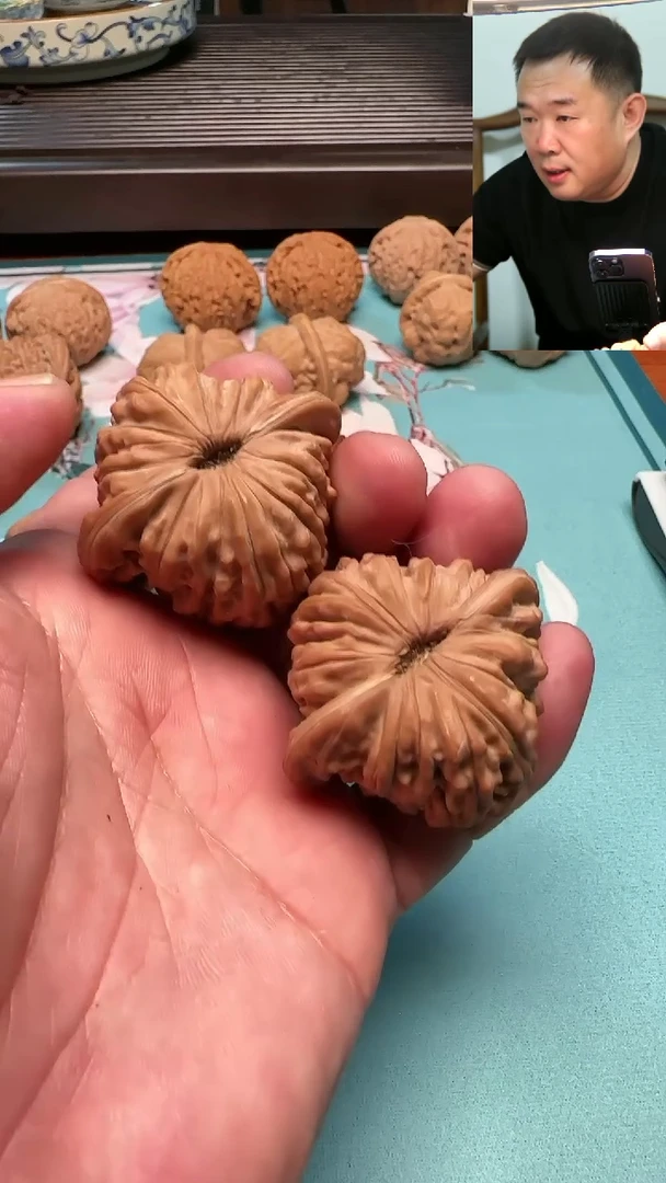 【闪购商品】文玩核桃吊坠汉高山