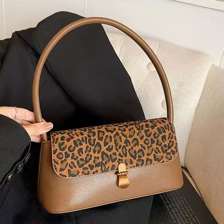 146流行豹纹单肩小包包新款时尚百搭法棍包秋冬质感腋下包