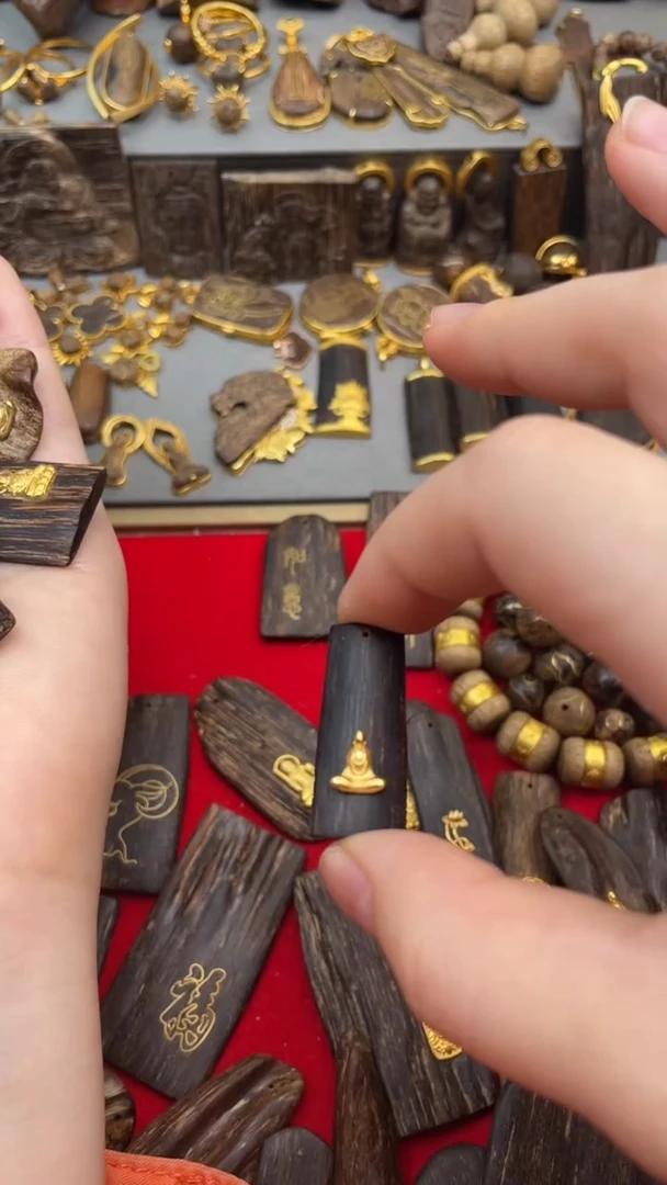 沉香吊坠沉香吊坠11