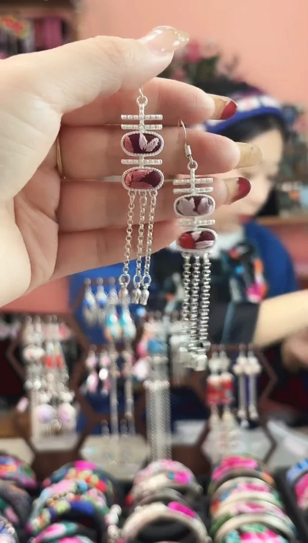 艺枝独绣手工饰品30