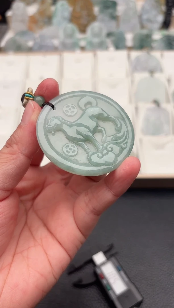 翡翠未镶嵌颈饰天然缅甸翡翠A货157