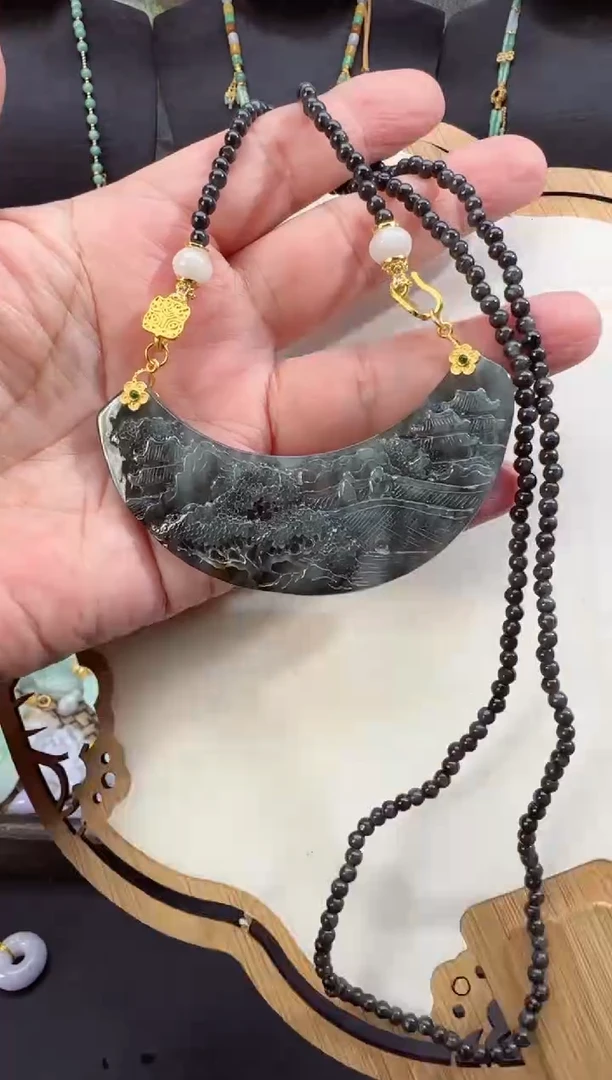 【闪购商品】翡翠颈饰未镶嵌拍照