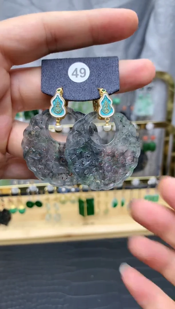 未镶嵌翡翠耳饰?***嗯耳饰