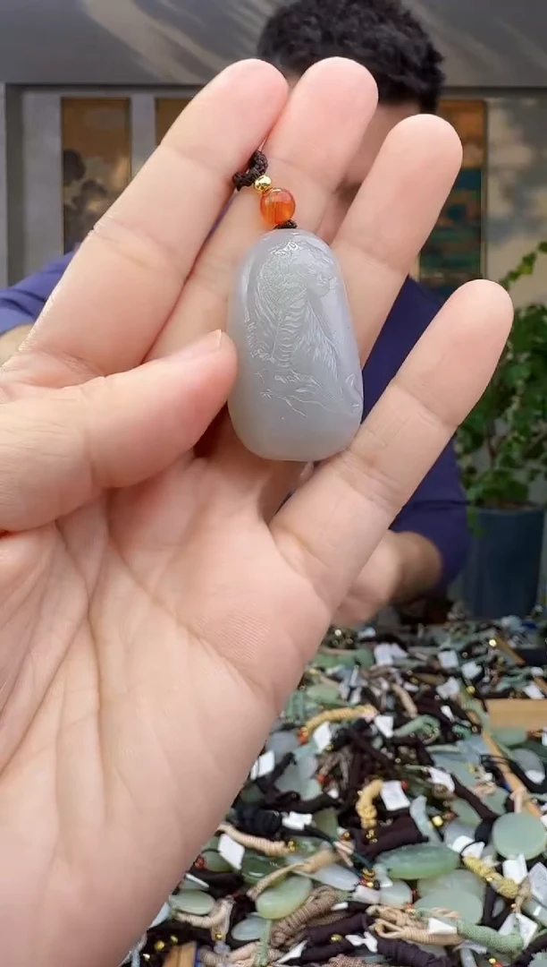 未镶嵌和田玉挂件拍一发一