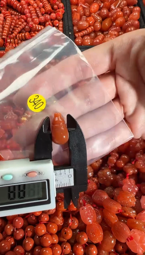 【闪购商品】南红玛瑙颈饰未镶嵌1