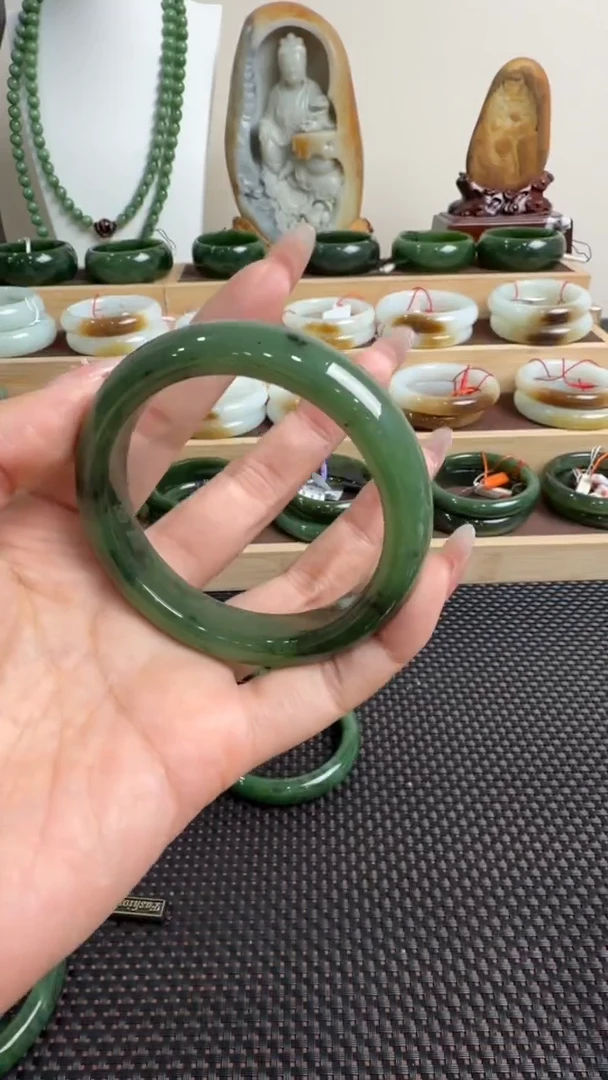 颈饰未镶嵌和田玉手镯54