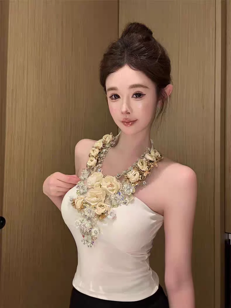 纯欲辣妹上衣 气质修身夏日小众显瘦时尚风格