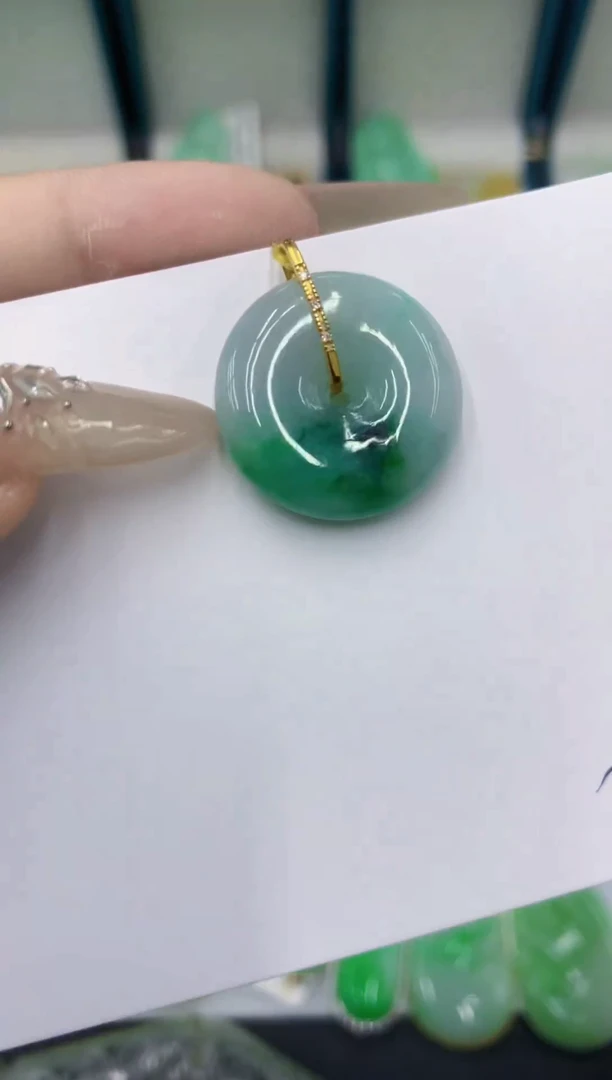 颈饰18K金镶嵌翡翠111111