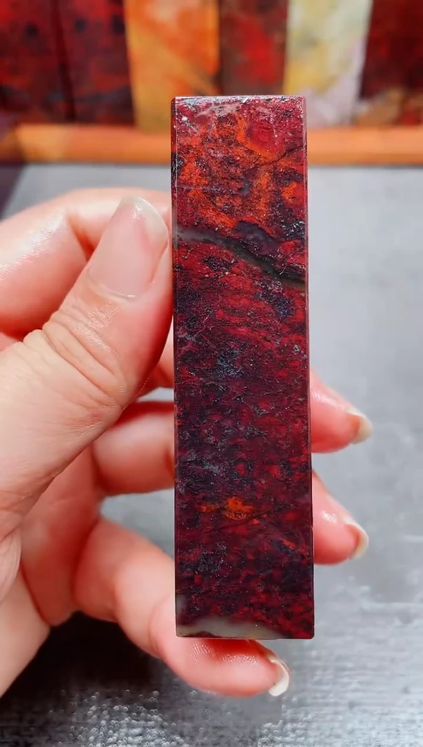 玉桂林鸡血玉素章9 2.0左右