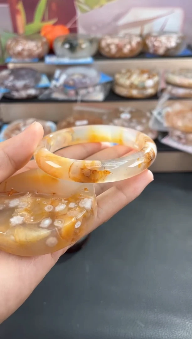 未镶嵌手镯石英质玉61