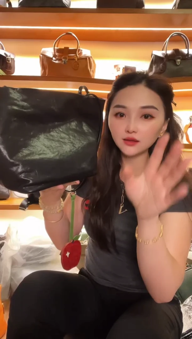 水牛皮（革）  高端订制时尚百搭女士手提斜跨包