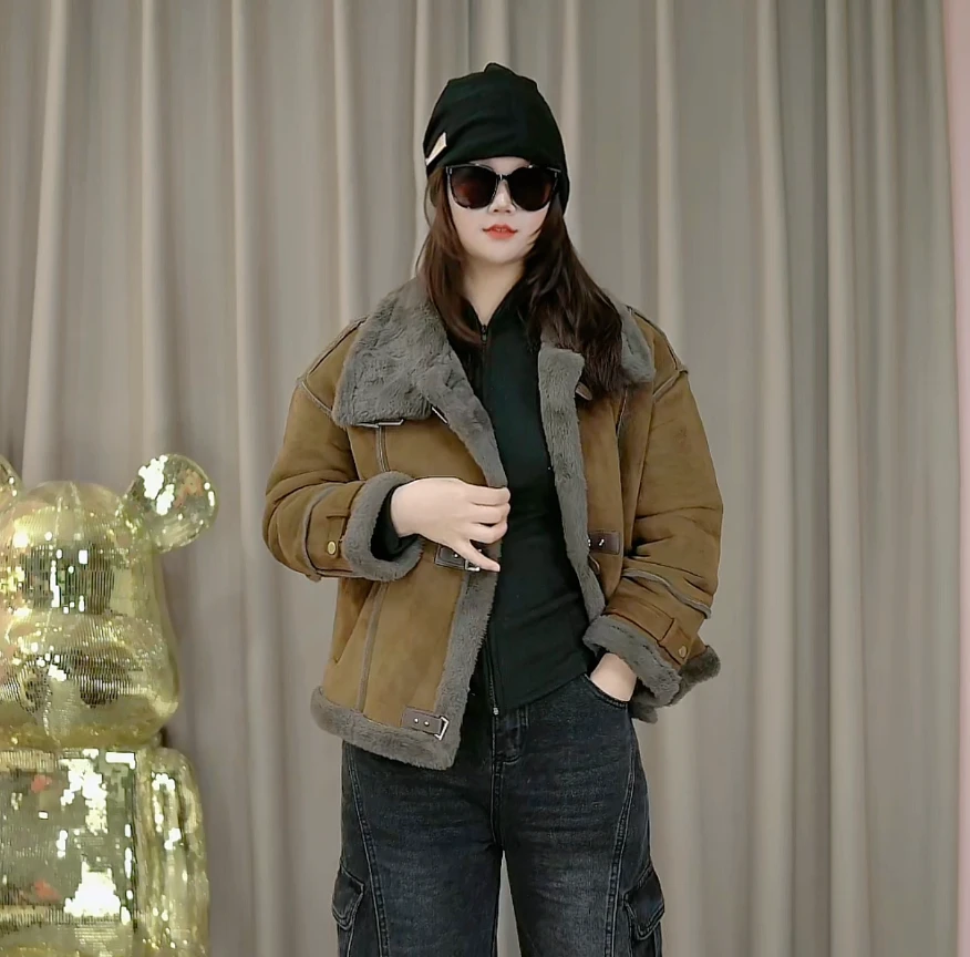 【洋洋】女立领防风短款保暖加厚短外套秋冬女士加绒拼接女装