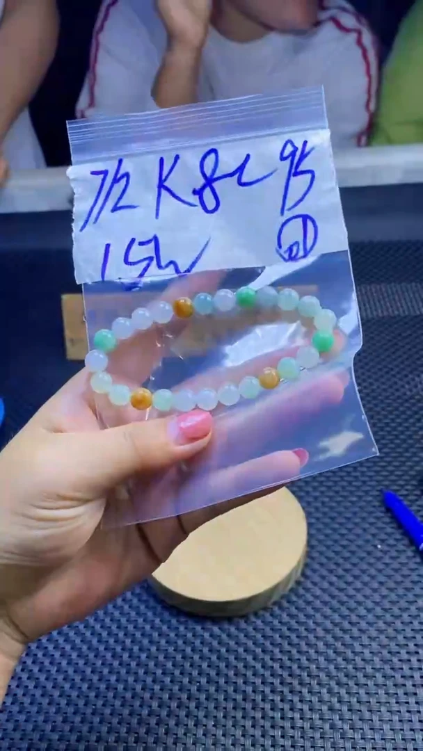 定制翡翠未镶嵌天然缅甸A货翡翠，多样性发货只发其一