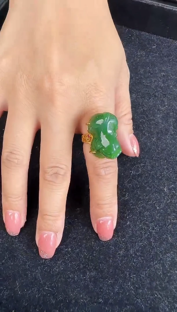 和田玉戒指银S925镶嵌貔貅戒指