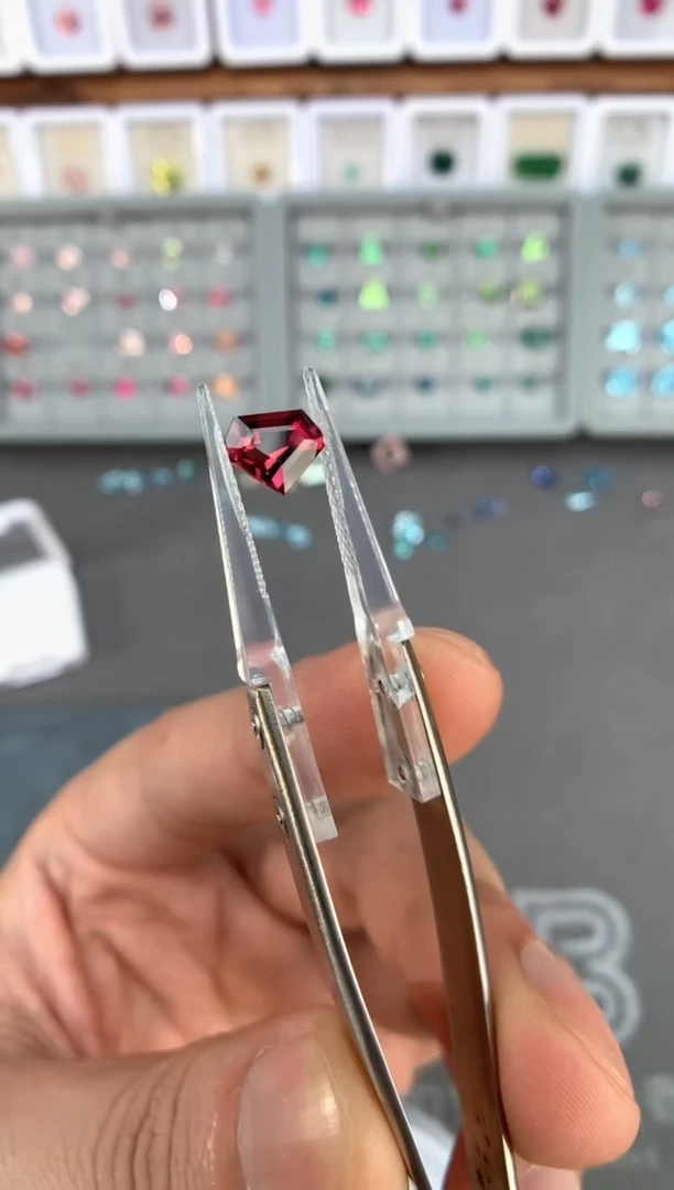 【闪购商品】定制碧玺裸石未镶嵌1.7ct