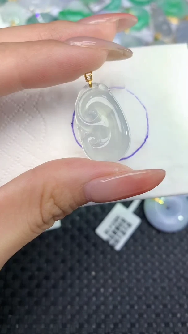 翡翠18K金镶嵌颈饰天然翡翠a货