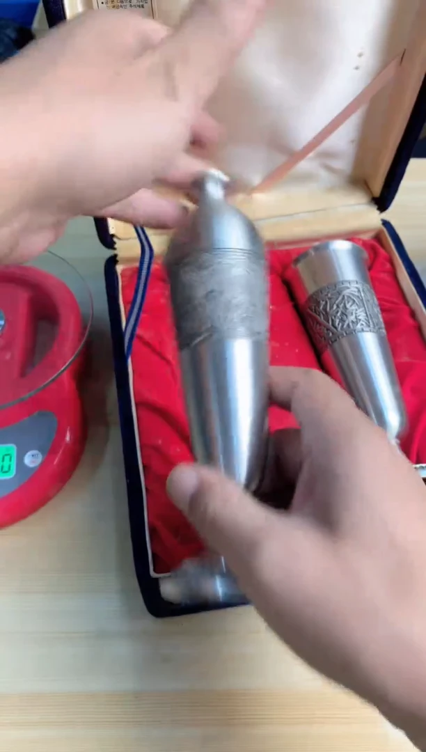 默认微瑕，no退no换，介意勿拍