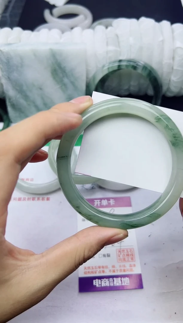 未镶嵌手镯石英质玉148-63-64