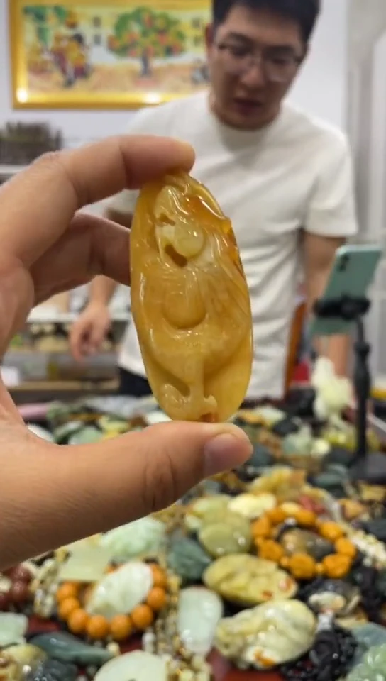 未镶嵌岫玉吊坠