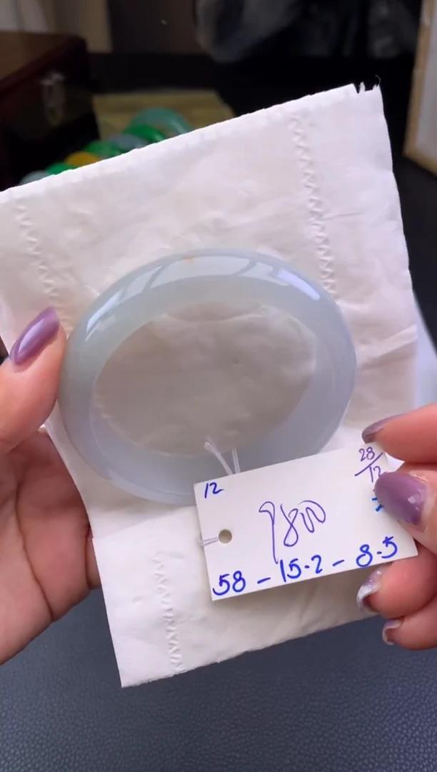 未镶嵌手镯翡翠假一赔三   手镯