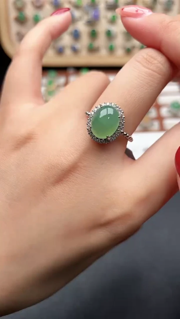 未镶嵌戒指翡翠一物一证一礼盒