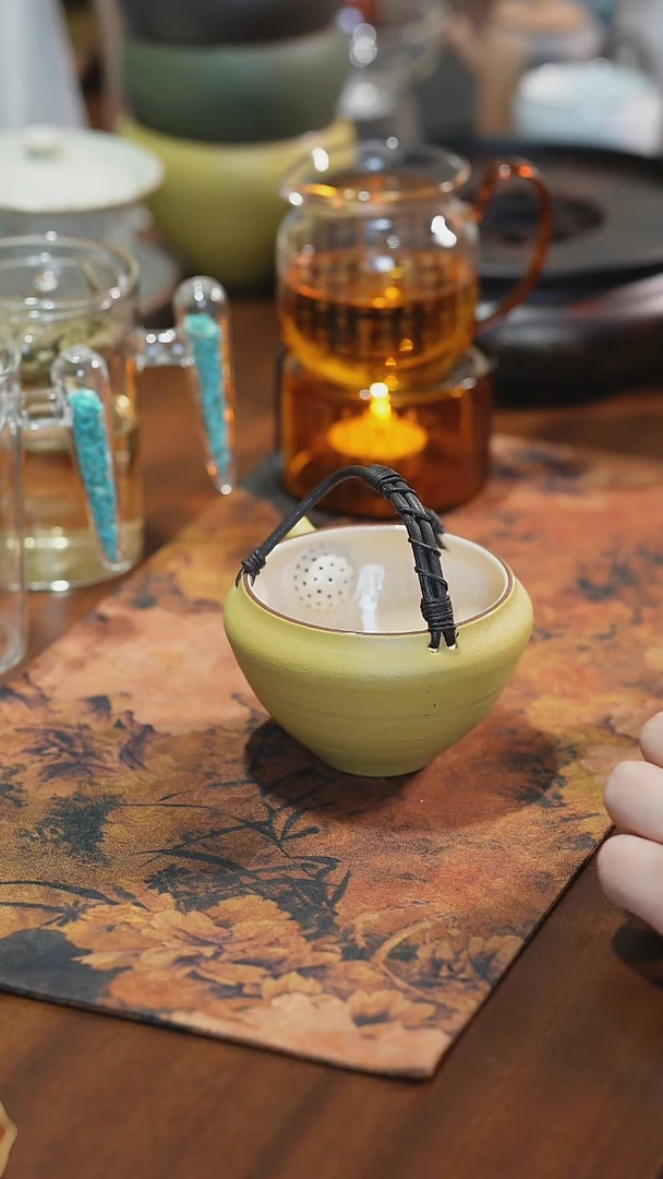 【闪购商品】藤编泡茶壶哈哈哈