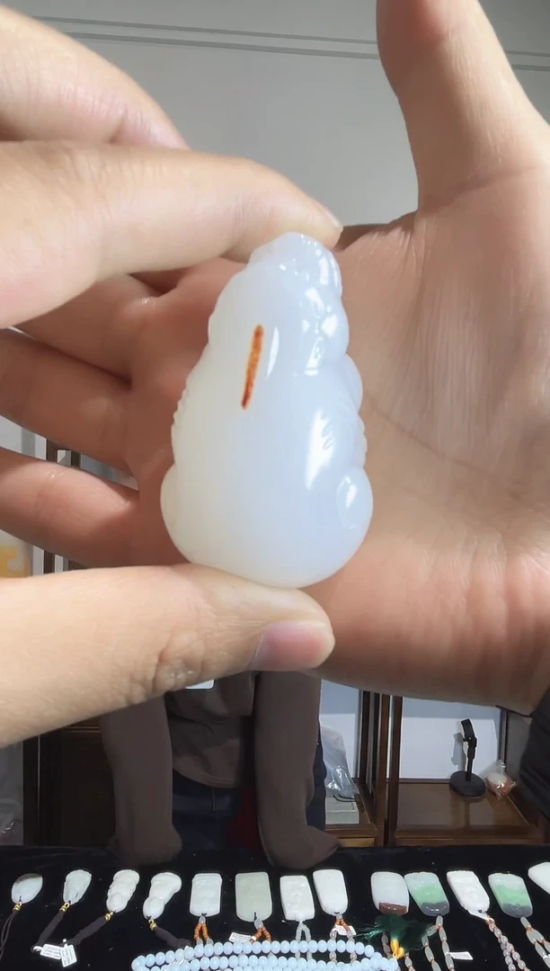 一级白高端貔貅把件