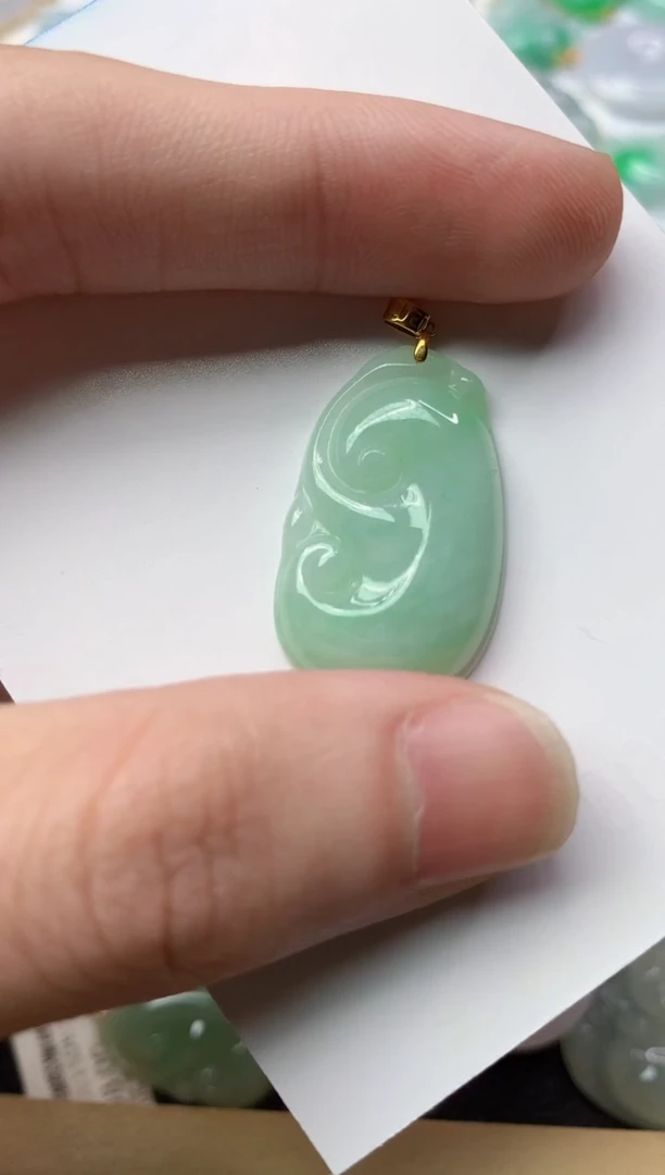 【闪购商品】翡翠颈饰18K金镶嵌5.........