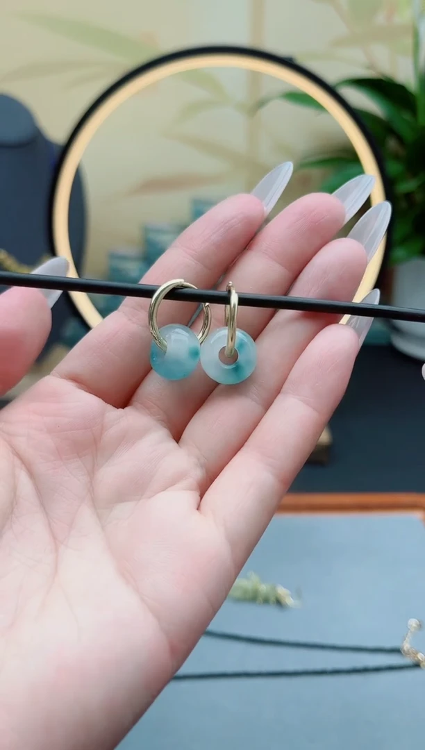 石英质玉（天山翠）银S925镶嵌耳饰00耳扣蓝水耳扣