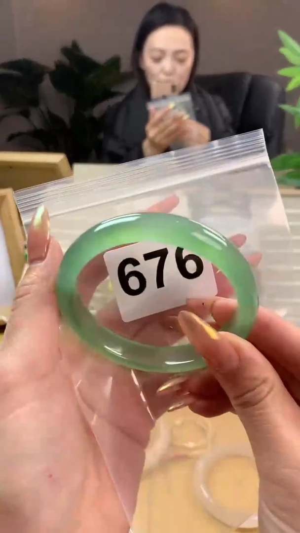 【闪购商品】玛瑙/玉髓手镯未镶嵌676微瑕