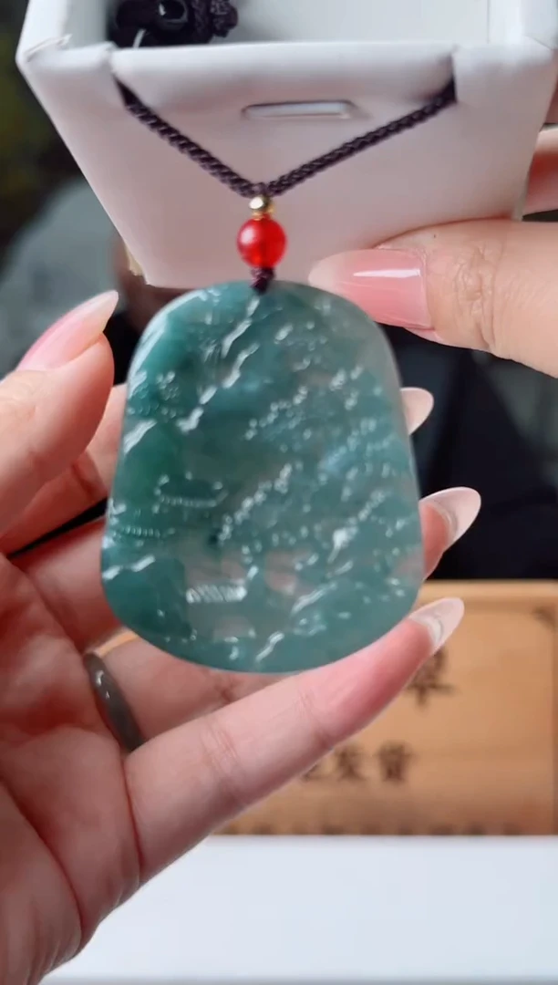 【闪购商品】翡翠颈饰未镶嵌多样性随机一件发货