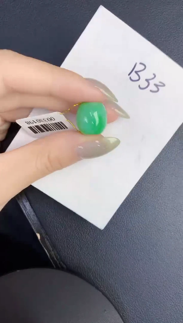 翡翠未镶嵌颈饰缅甸天然翡翠A货