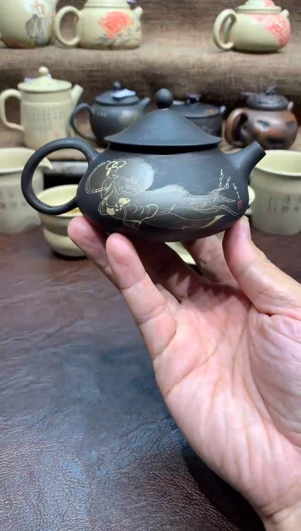泥塑李云宇手磨飞天斗笠壶130cc