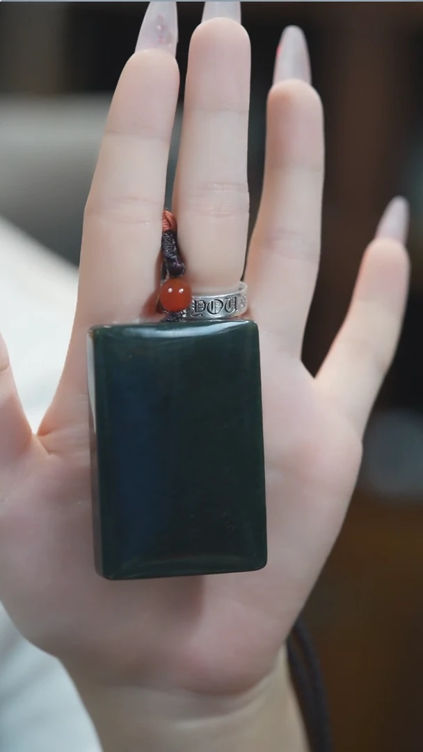 颈饰未镶嵌和田玉无事牌