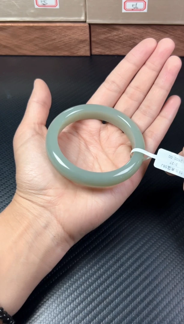 未镶嵌手镯和田玉且末微色差近矿58