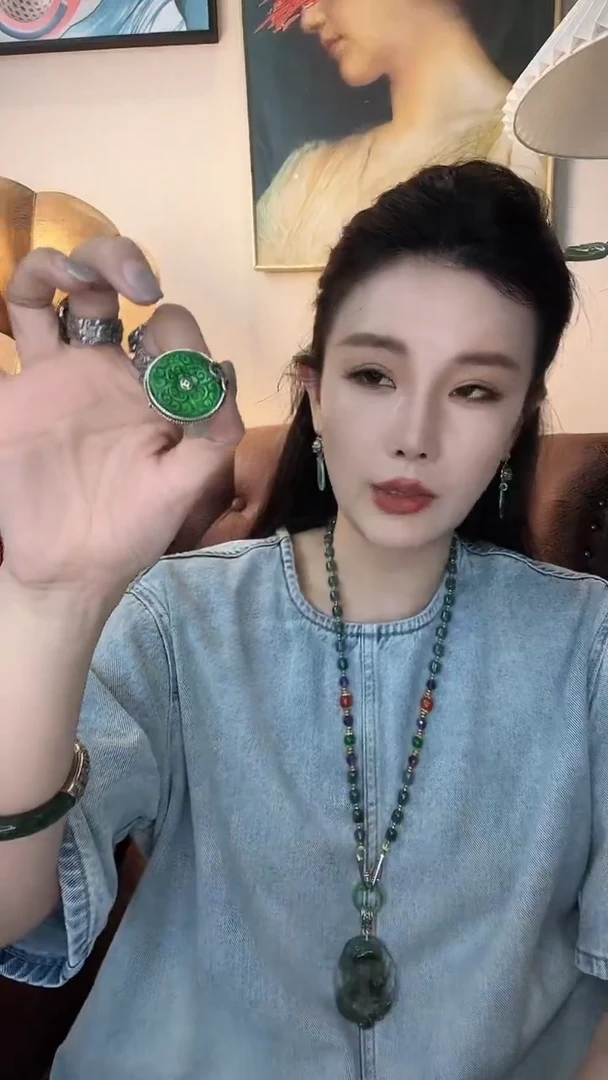 翡翠未镶嵌耳饰最****果翡翠A725