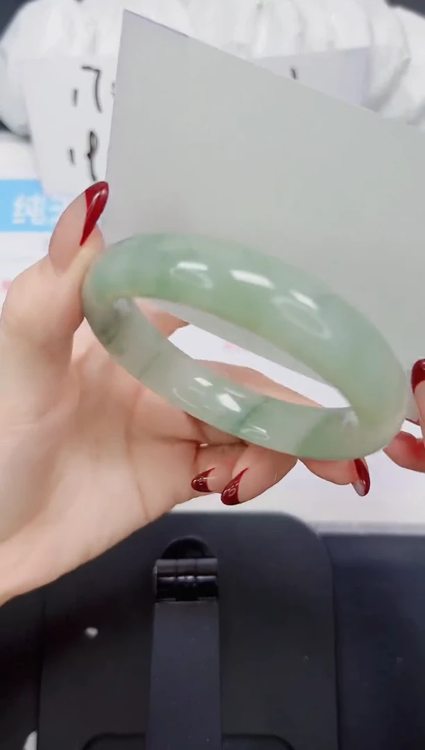 【闪购商品】石英质玉手镯未镶嵌325