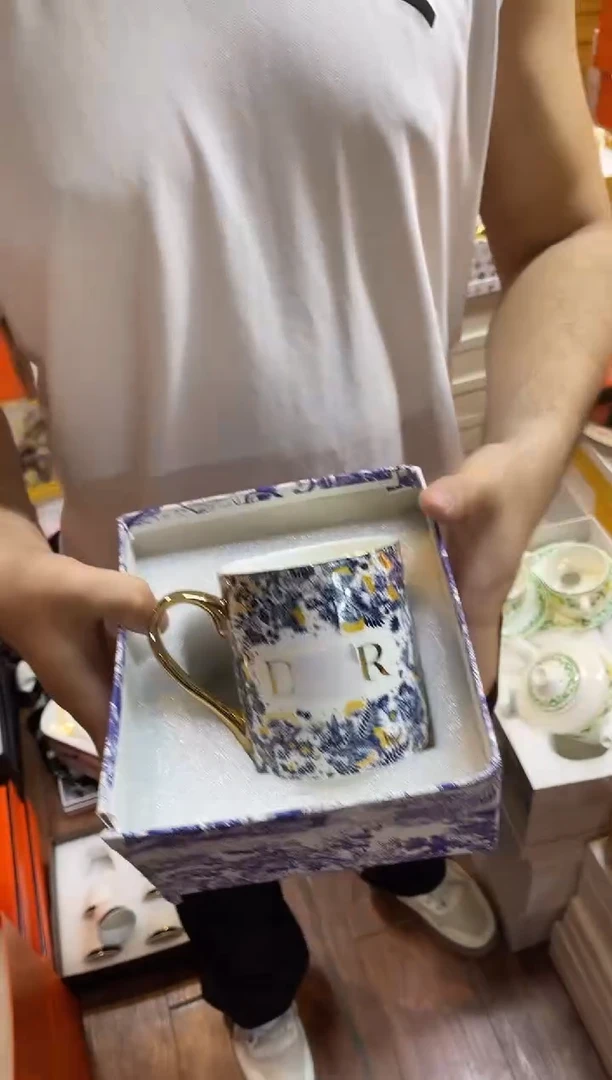 杯鸿辉家品牌瓷器，京东包邮！