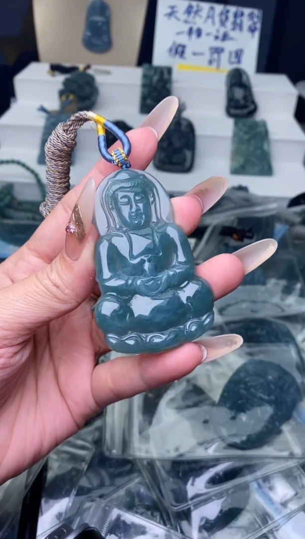 【闪购商品】翡翠颈饰未镶嵌··