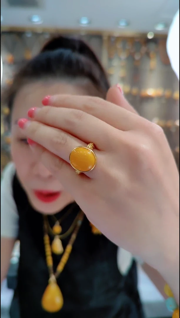 蜜蜡银S925镀金镶嵌珠宝奇石﹣A106蜜蜡戒指