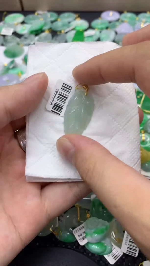 颈饰未镶嵌翡翠天然缅甸翡翠A货