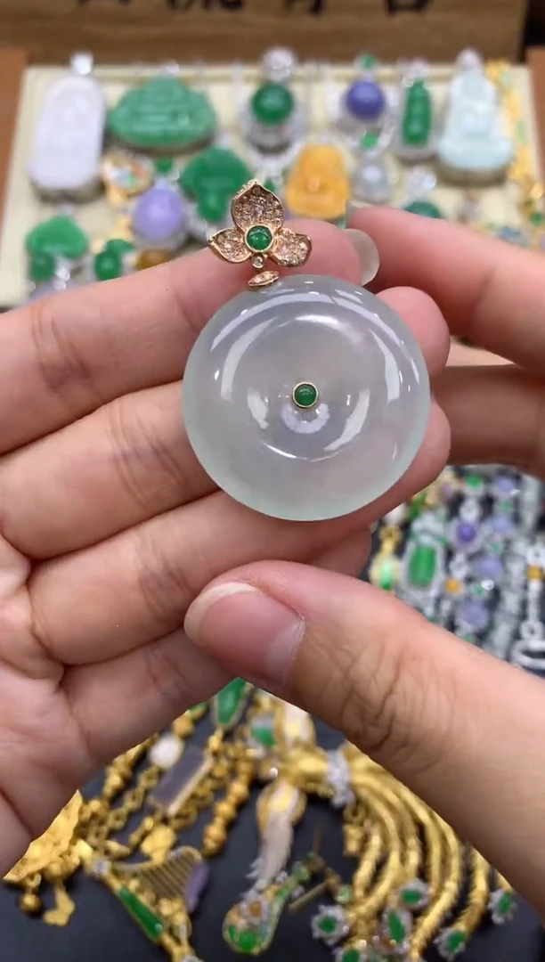 翡翠18K金镶嵌颈饰459中国好珍宝