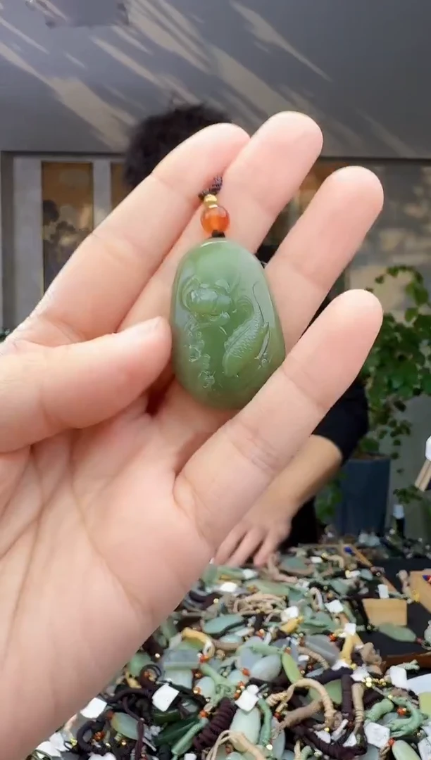 未镶嵌和田玉挂件拍一发一