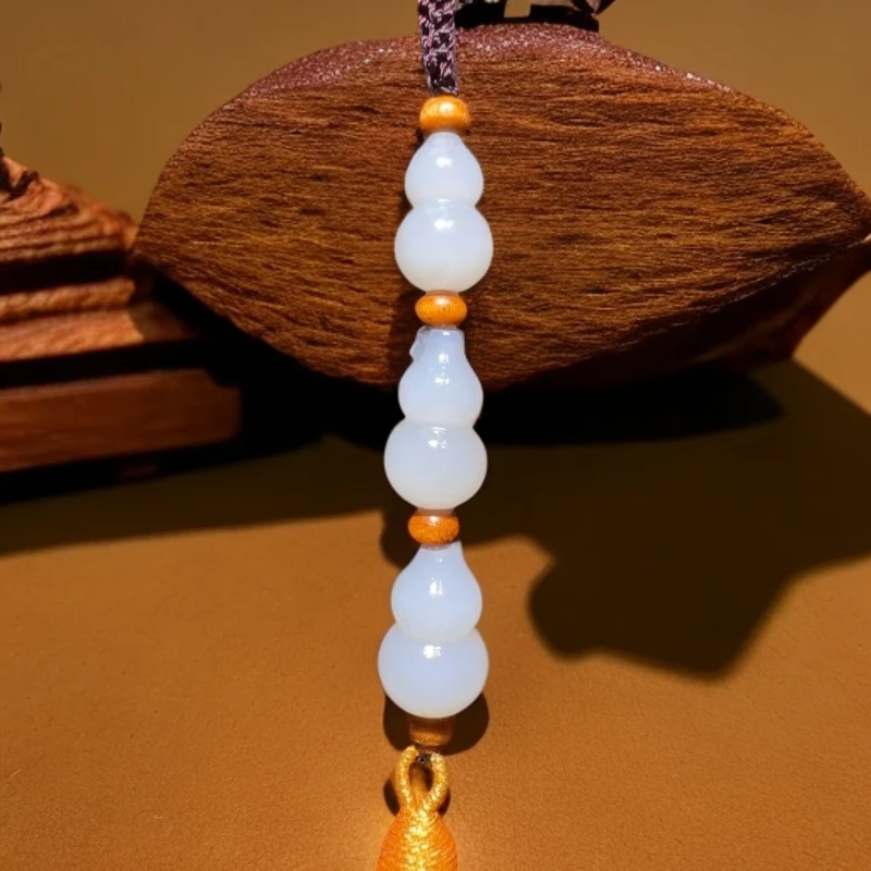 和田玉未镶嵌车挂