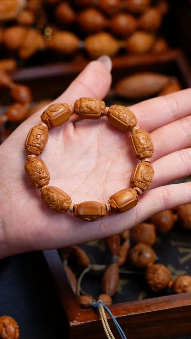 【闪购商品】橄榄核吊坠苏工橄榄核